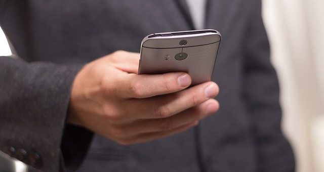 Consultation sur mobile de sa banque en ligne