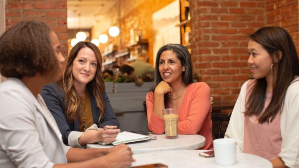Découvrez les réseaux de femmes entrepreneures en France avec WikiCréa