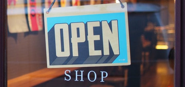 Ouverture les jorus fériés pour un commerce : toutes les infos sur la réglementation !