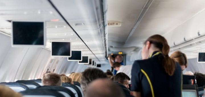 Se lancer hôtessse de l'air freelance : une bonne idée ?