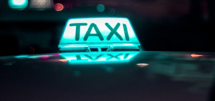 Comment devenir chauffeur de taxi ? WikiCréa vous explique tout ici !